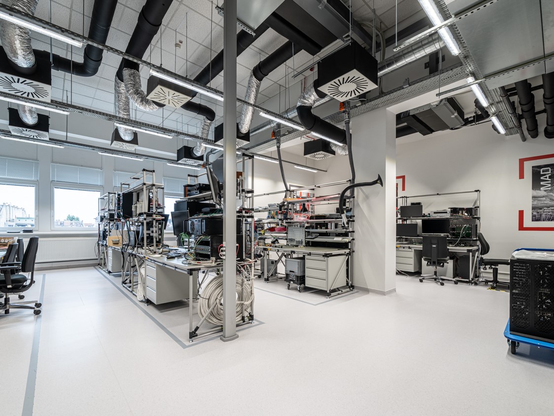 Beköltözött a Lightware a HOP Technology Office Parkban lévő új székházába
