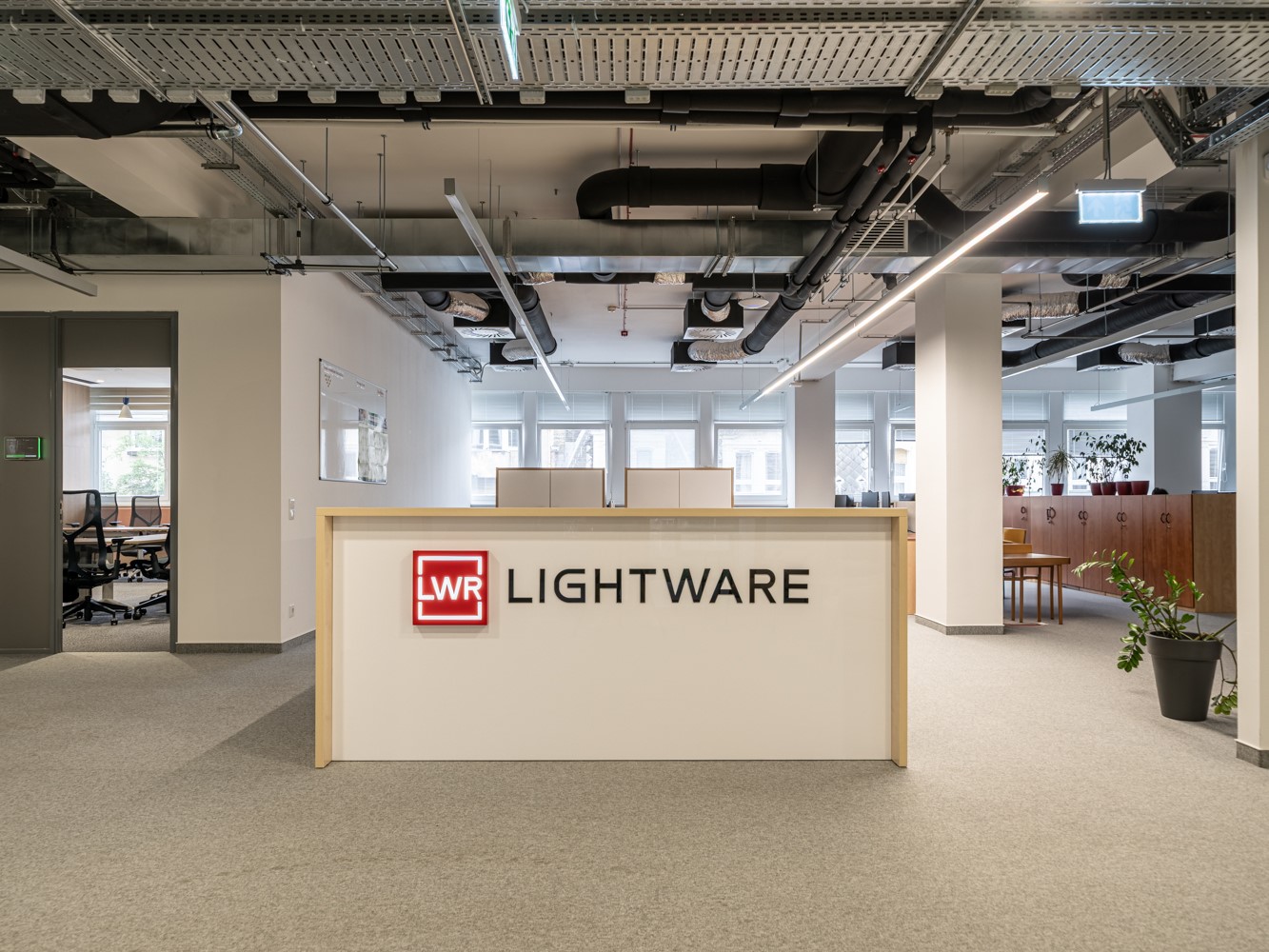 Beköltözött a Lightware a HOP Technology Office Parkban lévő új székházába