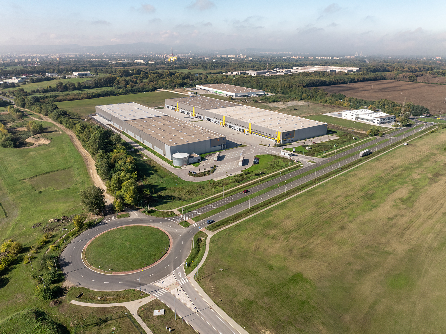 New hall delivered to East Gate PRO Business Park, developed by WING