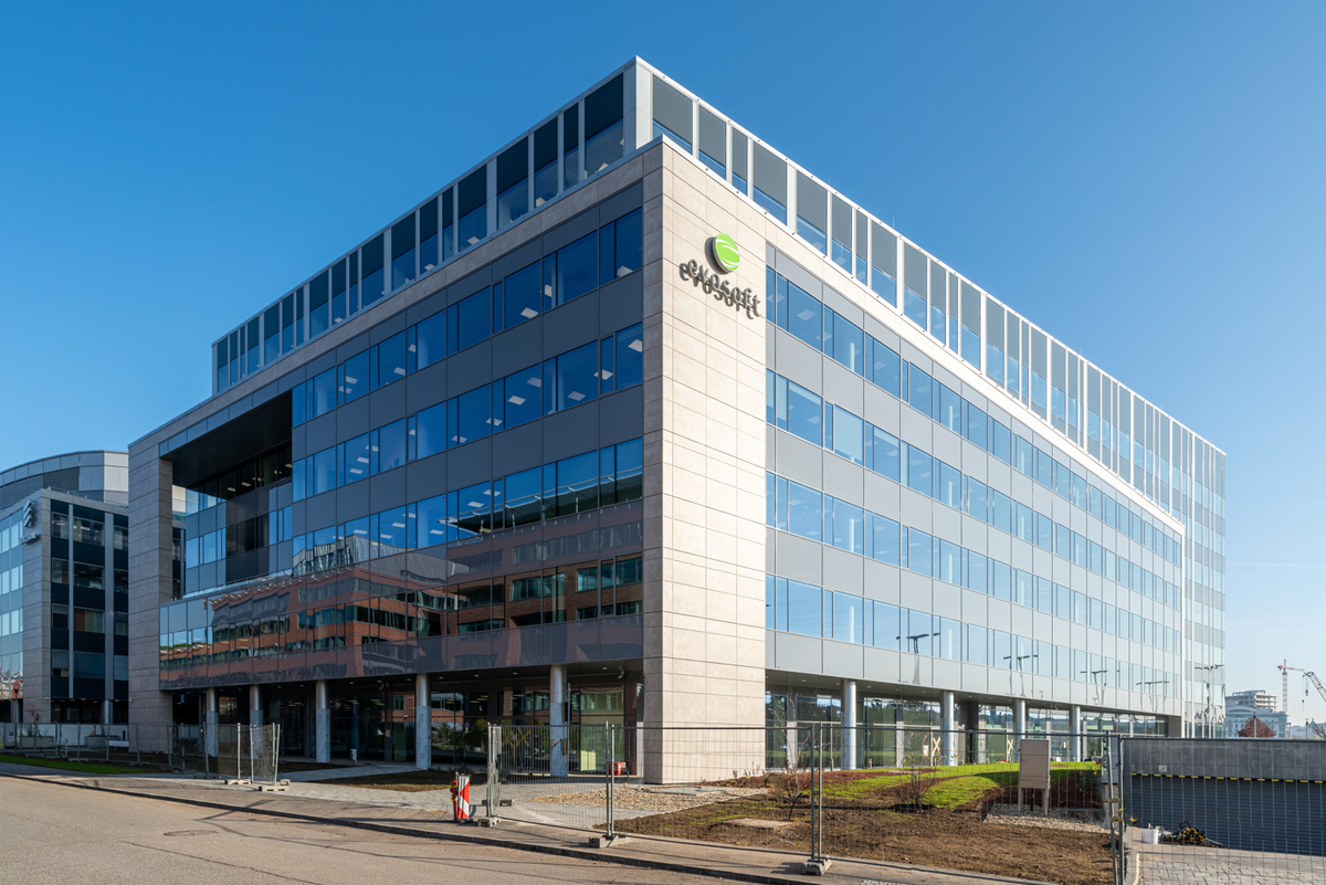 WING completes development of iconic, world-class evosoft Hungary HQ, on the Buda bank of the Danube