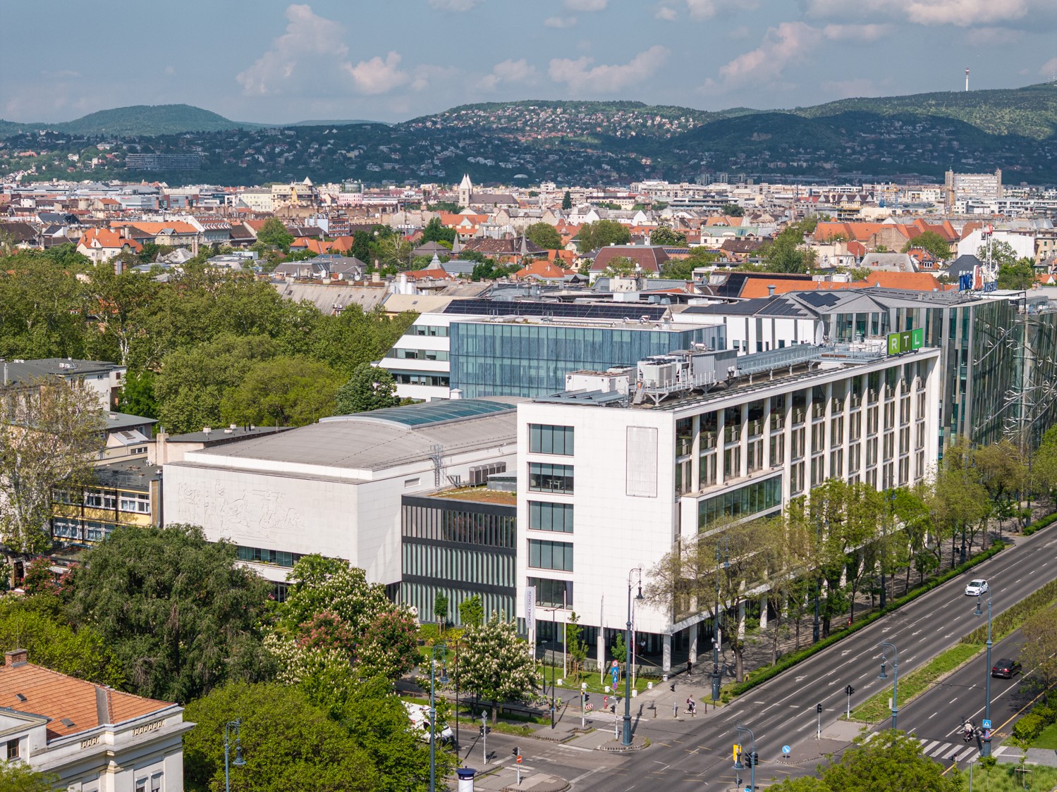 Renowned international law firm moves to Liget Center